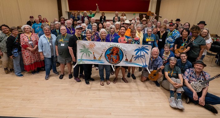 Group photo of 2025 Las Cruces UkeFest attendees.